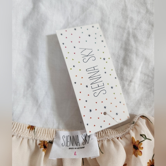 NWT Sunflower babydoll short sleeve cute top - Picture 7 of 10